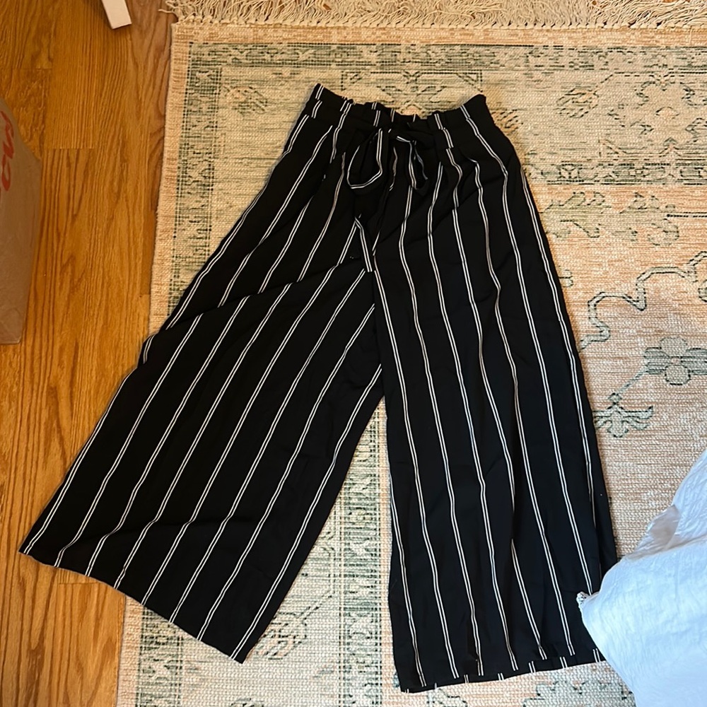 Wide leg pants
